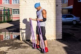 [国内足球]李新宇扑球失误 古斯塔沃轻松破门